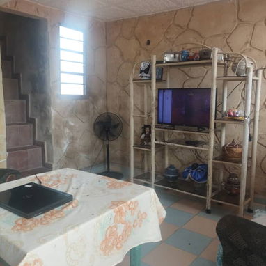 CASA EN VENTA EN EL CERRO - 4/10