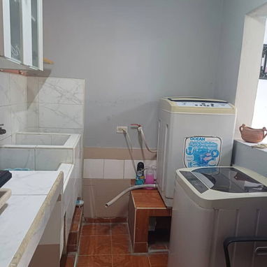 *$30.000usd. AJUSTE C/$ EN MANO. En venta casa en Lawton (puerta de calle) con posibilidad de ampliar o hacer 2 casas. - Img 125604062
