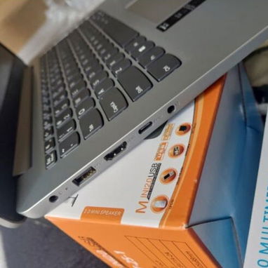 310usd Laptop Lenovo (NUEVA EN CAJA) - 2/4