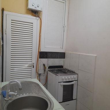 350 USD .RENTO LINEAL .APARTAMENTO DE UNA HABITACION EN EL VEDADO ZONA CENTRICA 52501177 - Img 122192630