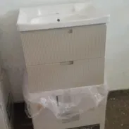 mueble de baño con su espejo y todo - Img 55733816