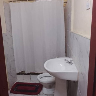 Casa en venta en 10 de Octubre. - Img 124320031