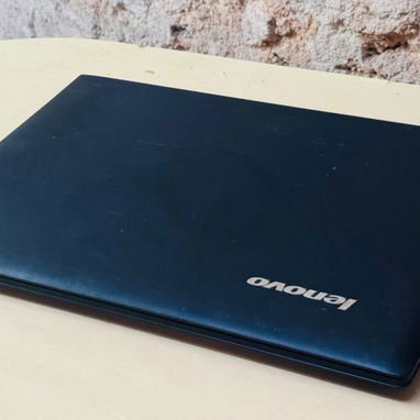 Laptop Lenovo  Equipo confiable con rendimiento ideal para algunos juegos y trabajos de programación informática - 3/5
