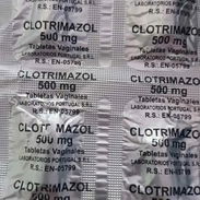 **Clotrimazol en óvulo vaginales** - Img 56746417