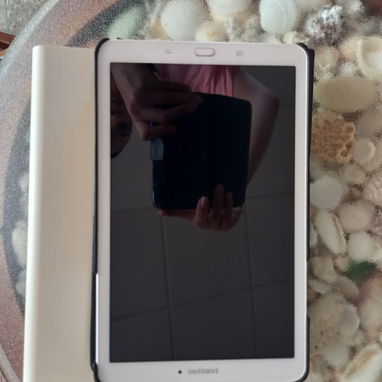Tablet Samsung Galaxy Tab E de uso en perfecto estado - 60 usd - Img 127639264