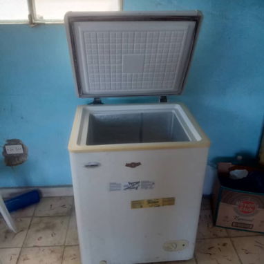 VENDO UN COMBO DE FREEZER Y REFRIGERADOR EN 180 USD LEE DENTRO - Img 122800460