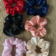Felpas de satin / Scrunchies - Img 53314373