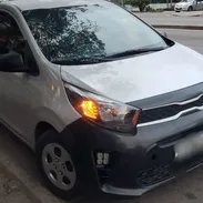 Disponible a la renta en cuba Carro automático con aire acondicionado No se pide dinero adelantado reserva por Whatsapp - Img 50829168