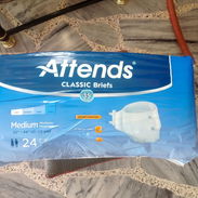Paquetes de 24 Pampers y sábanas desechables para adultos. - Img 58250704