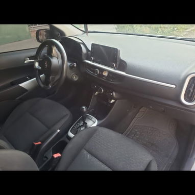 Disponible a la renta en cuba Carro automático con aire acondicionado No se pide dinero adelantado - Img 101805179