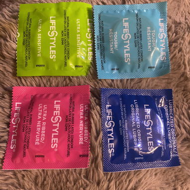 Pote de 48 condones - Img 121171363
