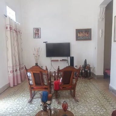 VENDO CASA EN AVENIDA LÍNEA EN EL VEDADO - Img 120504386