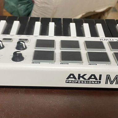 AKAI MPK mini - Img 123063621