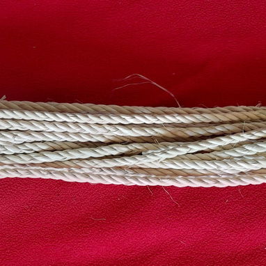 Vendo pajillas, rejillas para muebles. Las del fondo de 40 por 40 cm 450 cup por unidad. Espaldar de 40 por 60 cms 550 p - 2/3