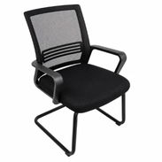 Silla de Oficina Negra con brazos - Img 57276080