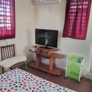 Villa Sofía. Renta Lineal. Mínimo 1 mes. Apartamento de 1 cuarto en Miramar, Playa. A 4 cuadras de la TRD de 5ta y 42. - Img 122916962