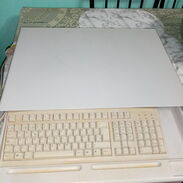 Base para Monitor y Teclado,nueva, original, de metal con gaveta deslizante para el teclado - Img 45004918
