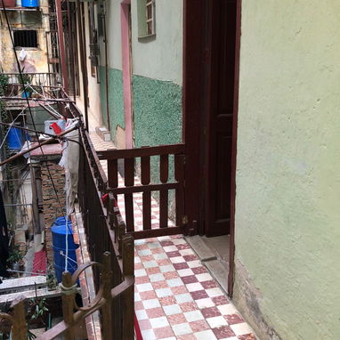 SE VENDE O SE PERMUTA APTO EN C.Habana EN CALLE LEALTAD A UNAS CUADRAS DEL AMEIJEIRAS* - Img 122071126