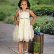 Bata de gala para niña talla 12 para 10 o 12 años 10 usd - Img 56985299
