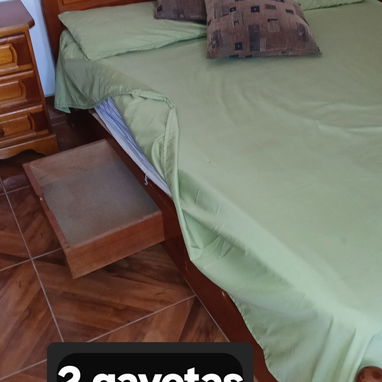 Se venden 3 camas de roble canadiense con sus colchones - Img 117527375