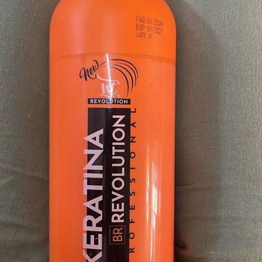 Productos y utensilios por peluquería - Img 123178825