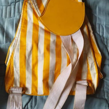 MOCHILAS: (THABA): 1500 CUP. AMARILLA DE USO. 1000 CUP. - 2/2