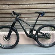 Scott Ransom 910 Mountain Bike In Medium Carbon Frame. Under 30 miles. - Img 56926587