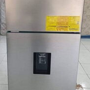Refrigerador Samsung con Dispensador de 15.5 kg. Nueva en su caja!!! - Img 45638636