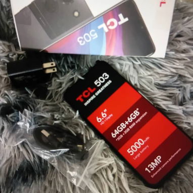 Teléfonos nuevos con audífonos de regalo - Img 120343063