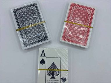 Juego de cartas plásticas - Img main-image