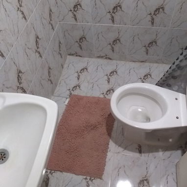 Venta de casa de 3 cuartos 3 baños 3 cocinas y 3 salas en arroyo naranjo La Habana - 6/9