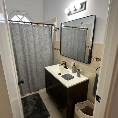 Se vende magnífico apartamento con todo adentro, llegar y vivir. Vedado, 25 y J - Img 108360021