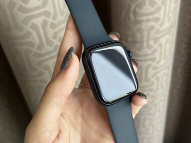 Apple Watch SE de 2da generación nuevo no tiene ningún uso,100% batería y original - Img main-image