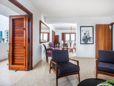 🌟✨¡Alquila un apartamento en el Vedado Habanero y disfruta de la mejor vida nocturna de La Habana! Ideal para tus vacac - Img 61504496