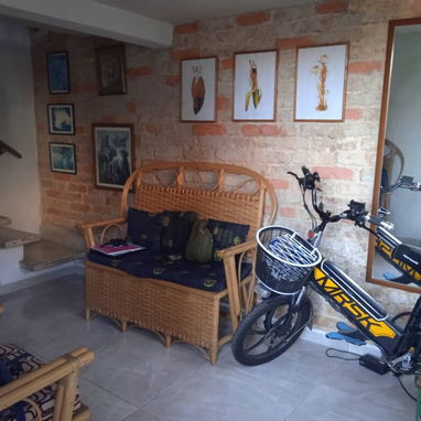 Se renta apartamento independiente a EXTRANJEROS,VEDADO A UNA CUADRA DEL HABANA LIBRE, LUZ Y WIFI - Img 123968886
