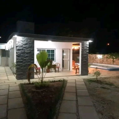 📣📣 RESIDENCIA DE 365 M2 CON PISCINA 3 HABITACIONES + UN APARTAMENTO INDEPENDIENTE. A UNOS METROS DEL MAR  180 mil usd - 2/10