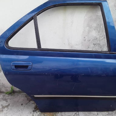 Se vende puerta de pegout 206 de uso - Img 121355930