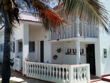 Casa de alquiler en Guanabo pegada al mar!!! 4 habitaciones SOLO 120 USD - Img 64790638
