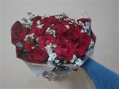Ramos, flores y rosas - Img 66516052