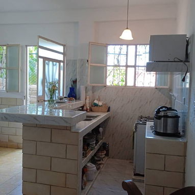 *Propiedad 34707* Apartamento en bajos de 2 cuartos, 2 baños y carposh, 25 mil USD - Img 123912262