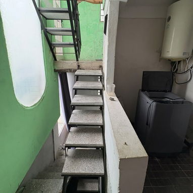 Venta de Casa En El VEDADO, en Calle 3ra, Por el Hotel GRAN ASTON - 7/8