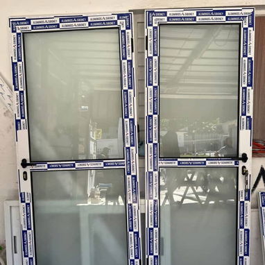 Puertas de aluminio y cristal - 2/5