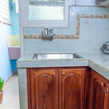 🏠 Alquila ésta preciosa casa de renta ubicada muy cerca del Capitolio de La Habana - Img 105400295