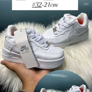 Tenis de niñas y niños - 10/10