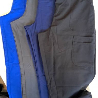 Pantalones y camisas de médicos, Pijamas o uniforme de enfermeria a 5 Usd cada pieza. - 2/2