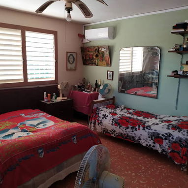 Se vende casa con todo adentro - Img 124829853