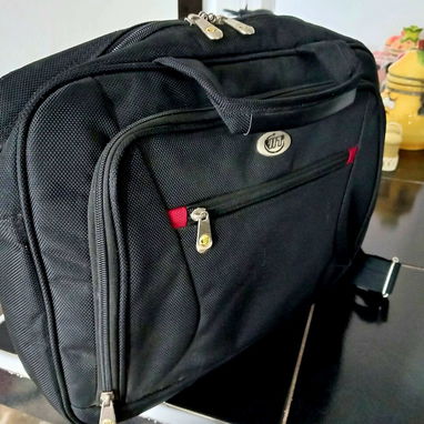 Maletin de laptop nuevo prácticamente - 2/2