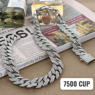 Cadenas,relojes y manillas diamantadas,Cintos de perlas - Img 122823370