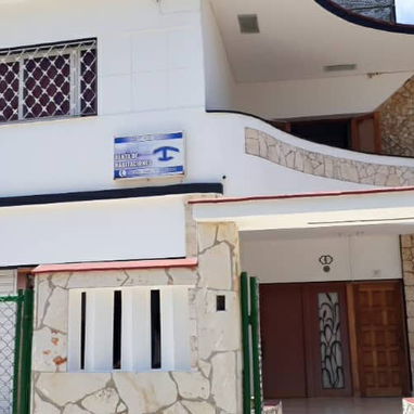 Casa de renta en el Vedado , muy acogedora , WhatsApp+53 52463651 , Tres Apartamentos independientes , E - Img 104164849