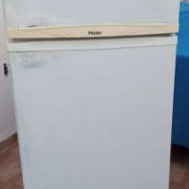 Refrigerador marca HAIER de uso en perfecto estado. - Img 123708995